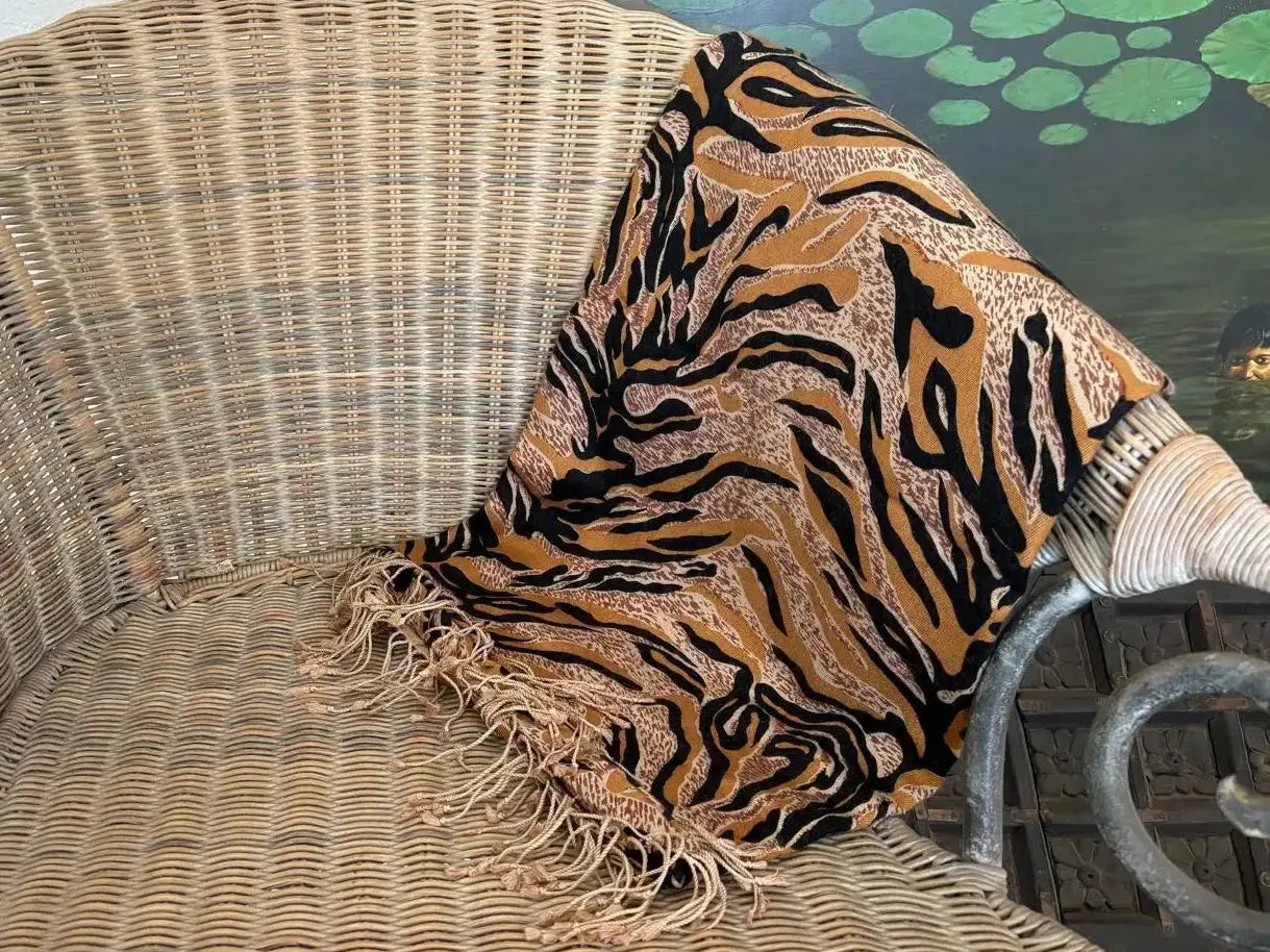 Pashminas de estampados animales de cashmere y seda Radhe Shyam